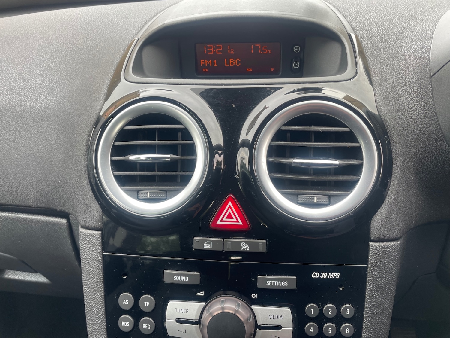 Used Vauxhall Corsa 2013 for sale - 76128816: Photo 15