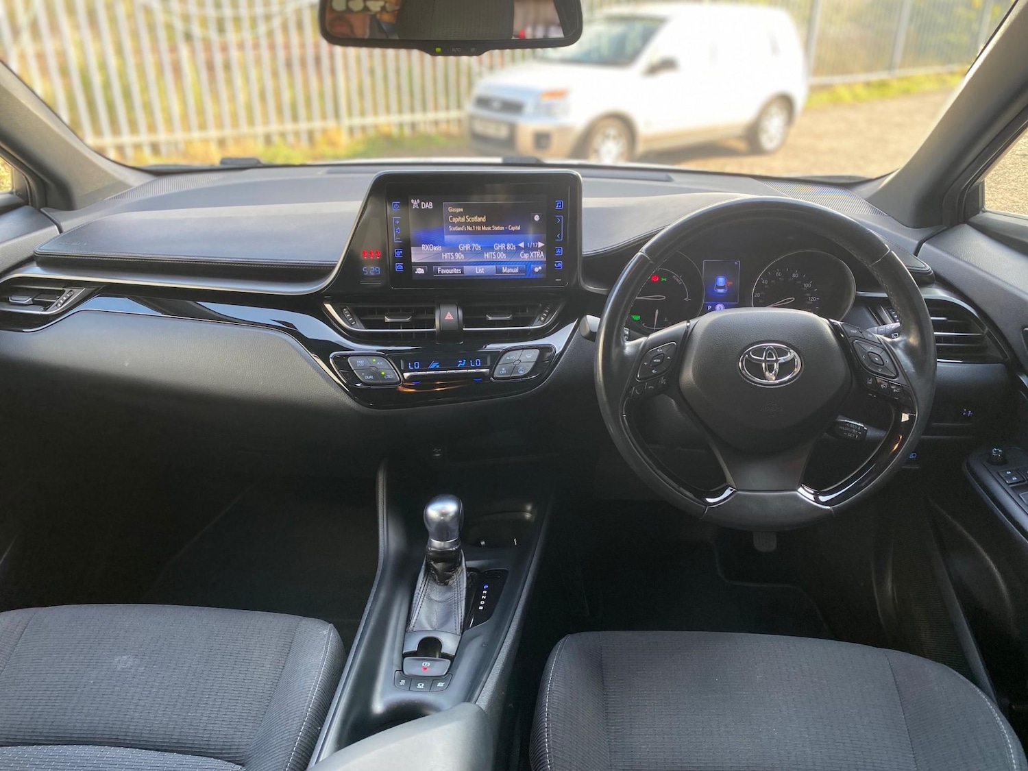Used Toyota C-HR 2019 for sale - 76603751: Photo 19