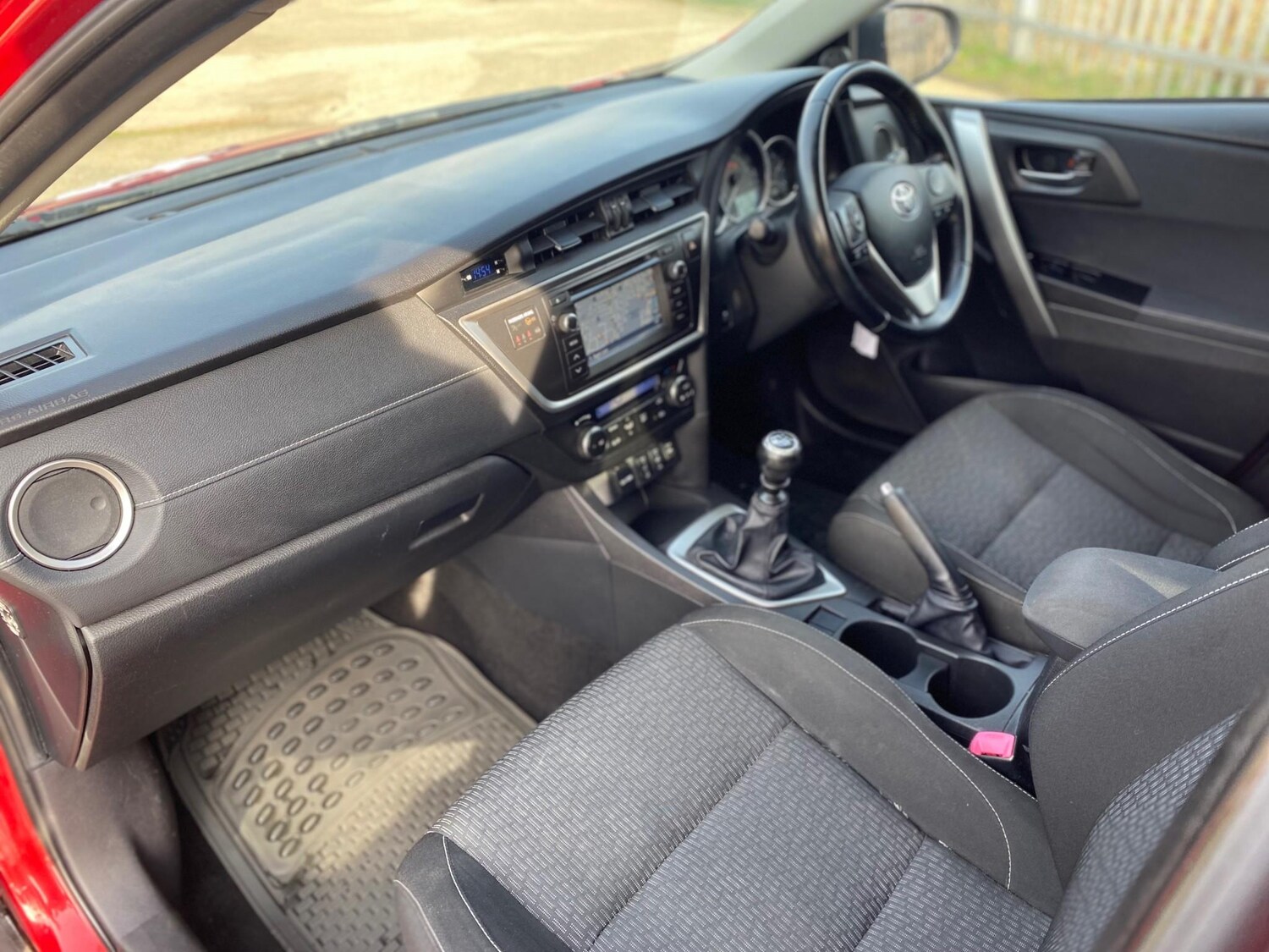 Used Toyota Auris 2014 for sale - 77989494: Photo 5