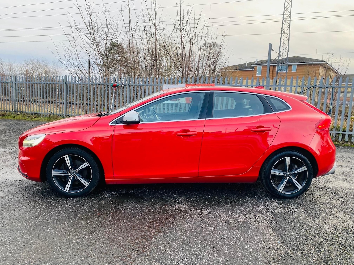 Used Volvo V40 2016 for sale - 77128608: Photo 10