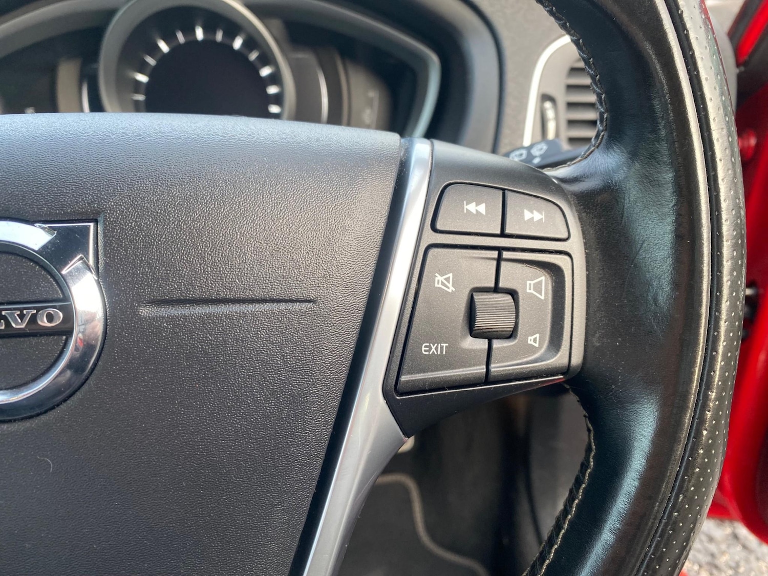 Used Volvo V40 2016 for sale - 77128608: Photo 17