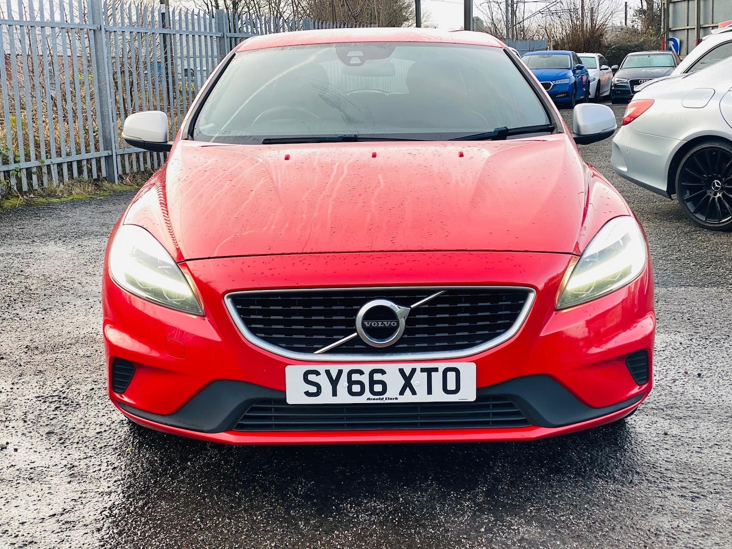Used Volvo V40 2016 for sale - 77128608: Photo 2