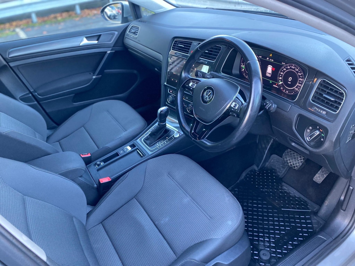 Used Volkswagen Golf 2020 for sale - 76385333: Photo 15