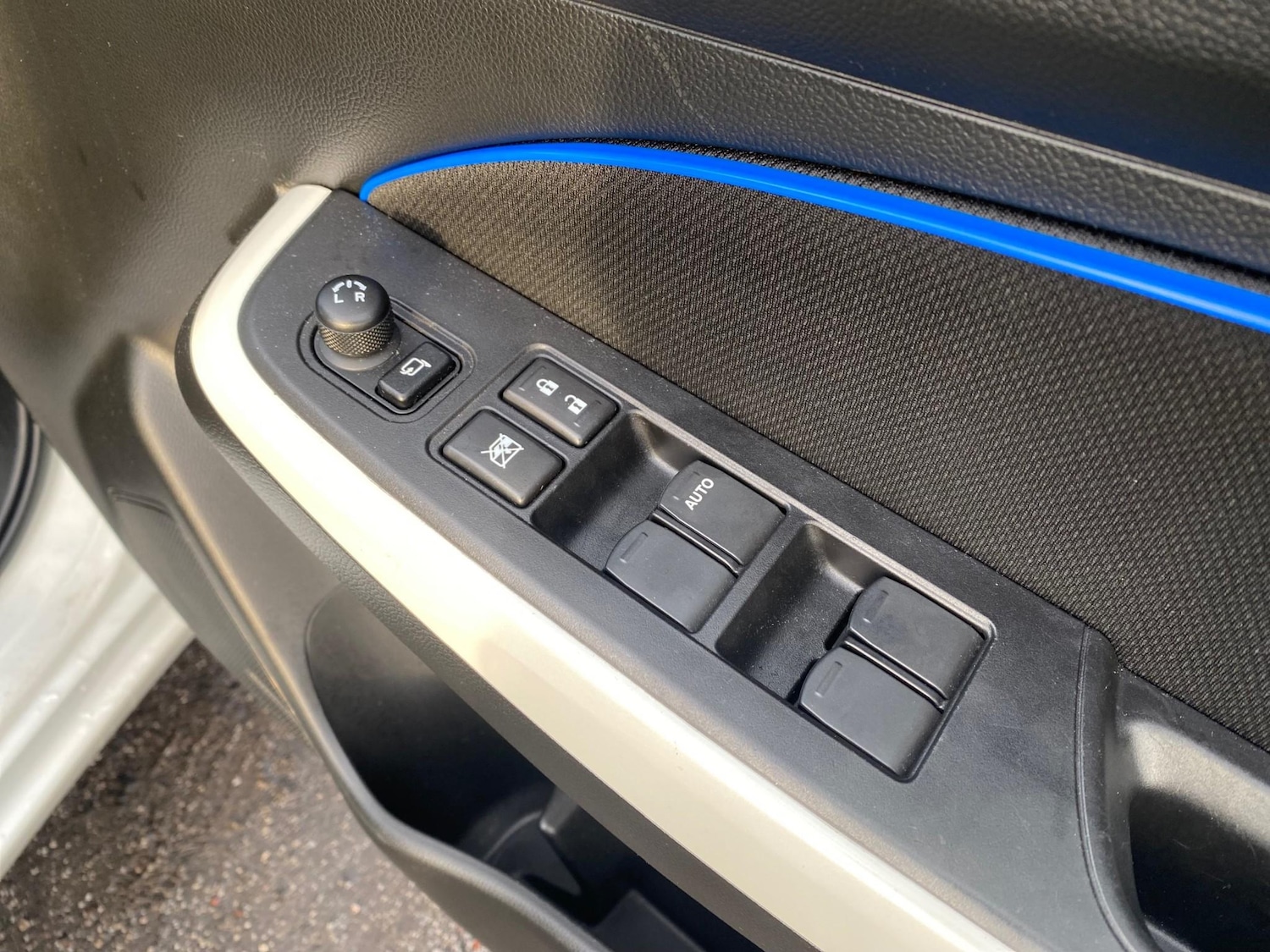 Used Suzuki Swift 2017 for sale - 77226236: Photo 23