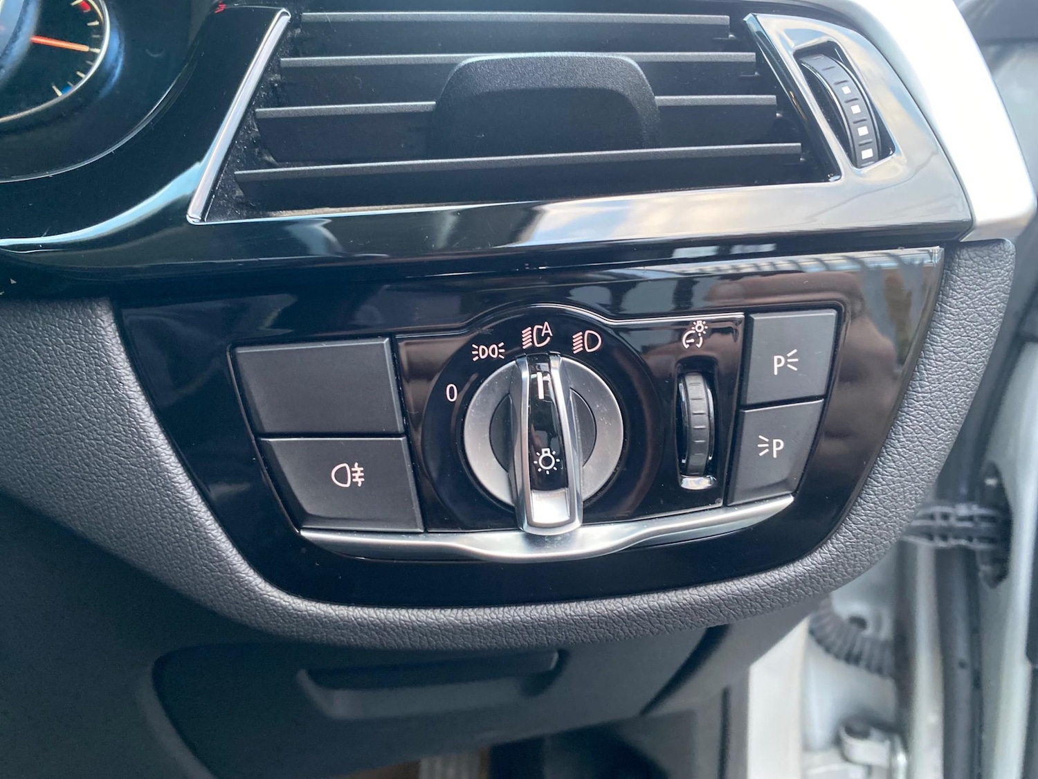 Used BMW 5 Series 2017 for sale - 76508597: Photo 16