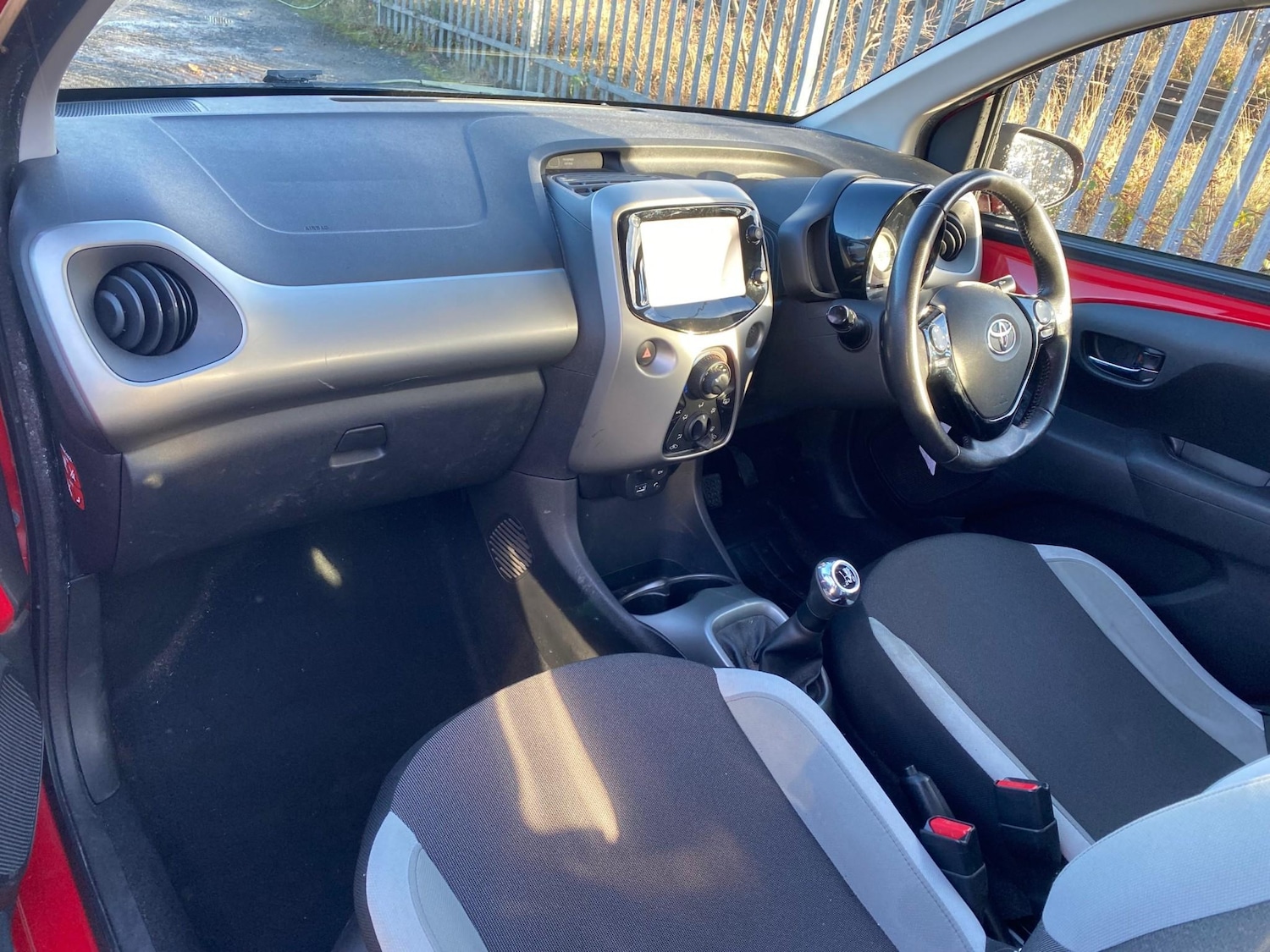 Used Toyota AYGO 2017 for sale - 76627475: Photo 6