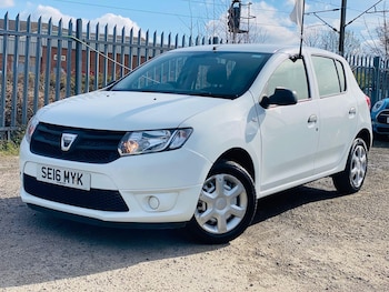 Used Dacia Sandero 2016 for sale - 78225791: Photo