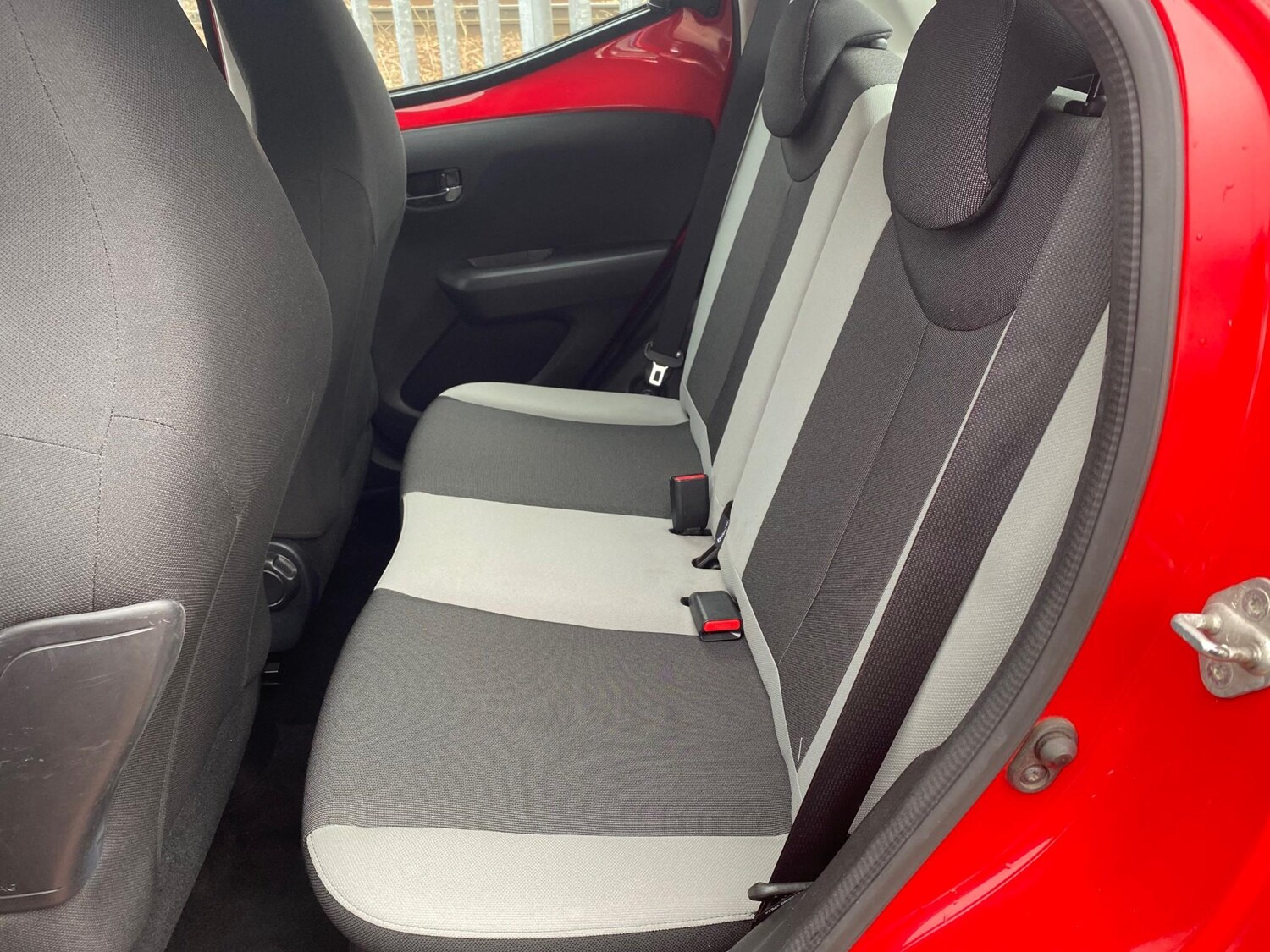 Used Toyota AYGO 2017 for sale - 77763992: Photo 27