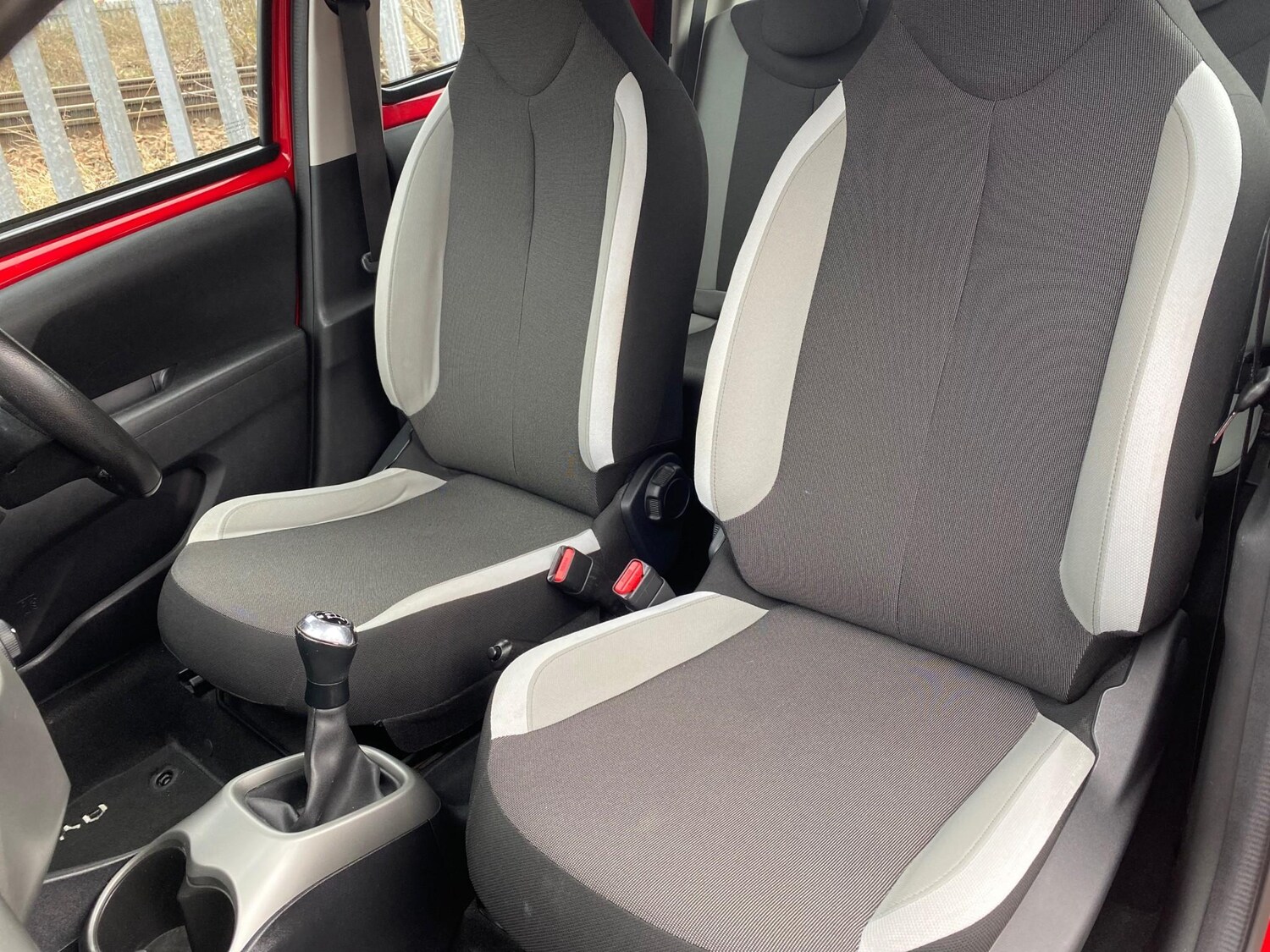 Used Toyota AYGO 2017 for sale - 77763992: Photo 28