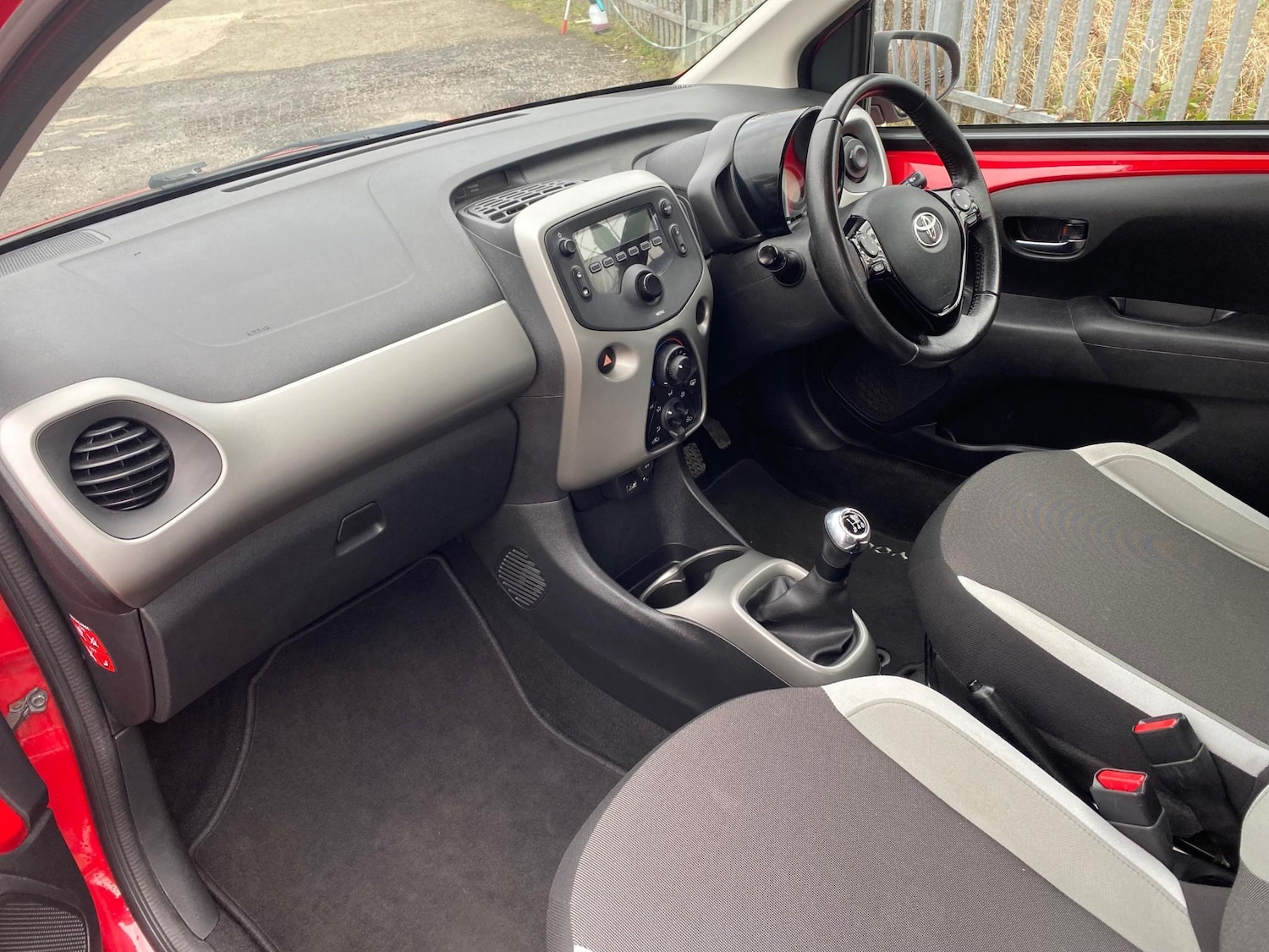 Used Toyota AYGO 2017 for sale - 77763992: Photo 5