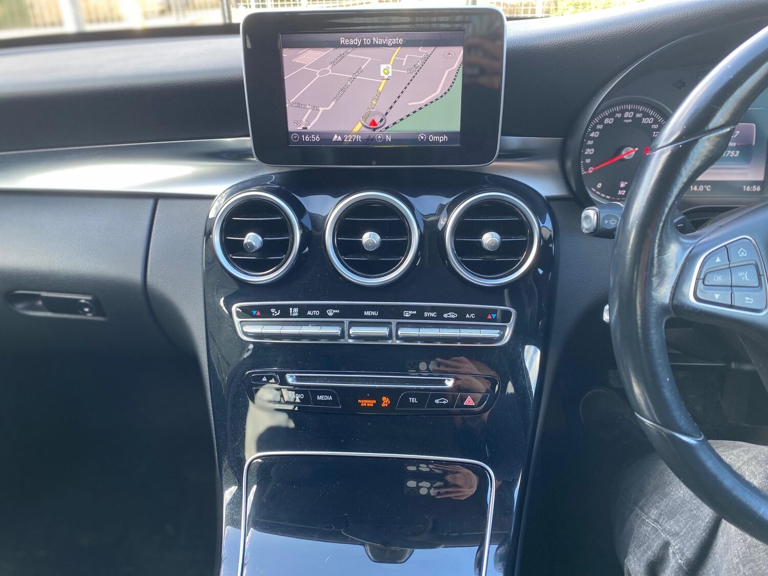 Used Mercedes-Benz C Class 2015 for sale - 78225789: Photo 22