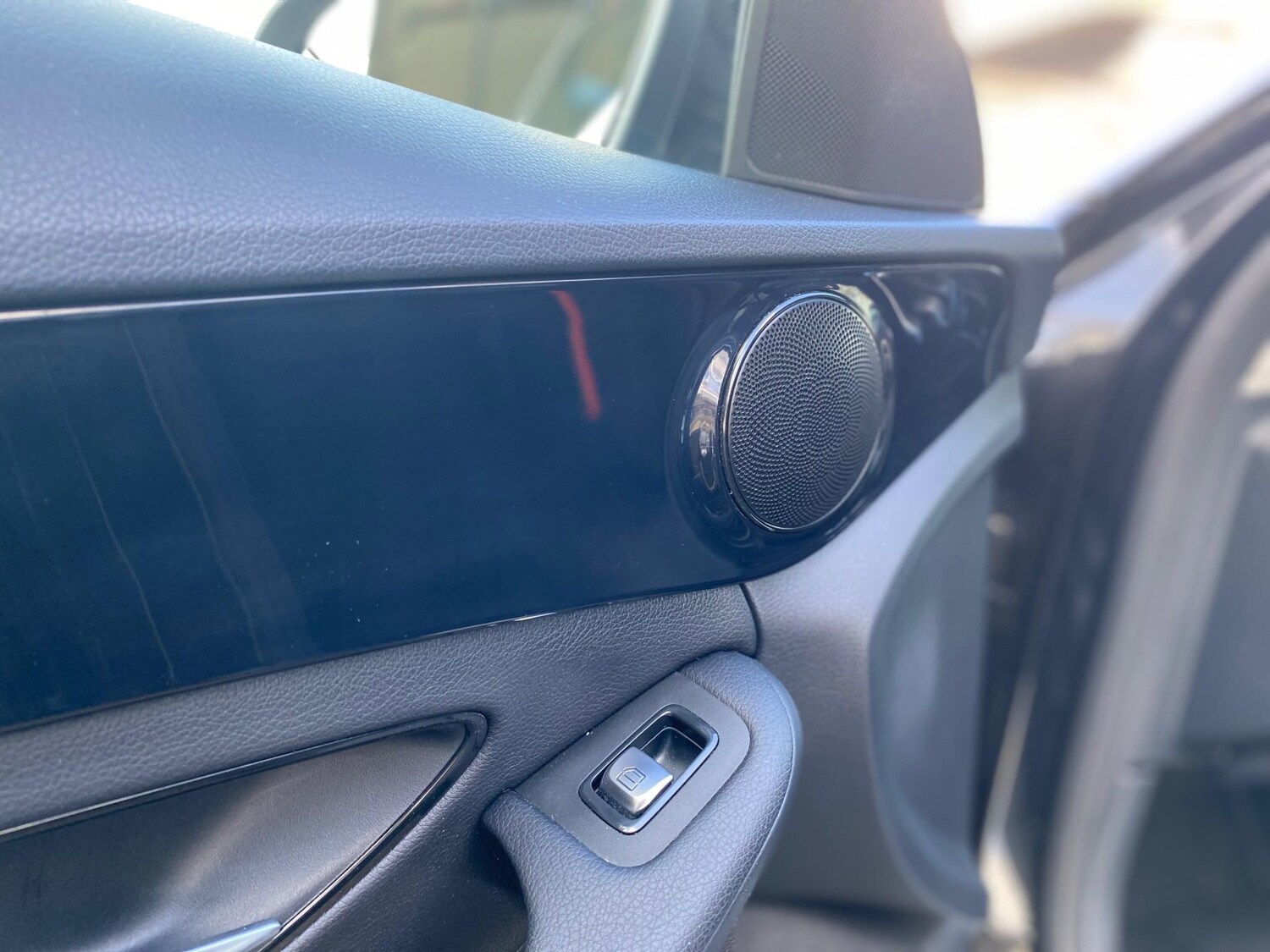 Used Mercedes-Benz C Class 2015 for sale - 78225789: Photo 30