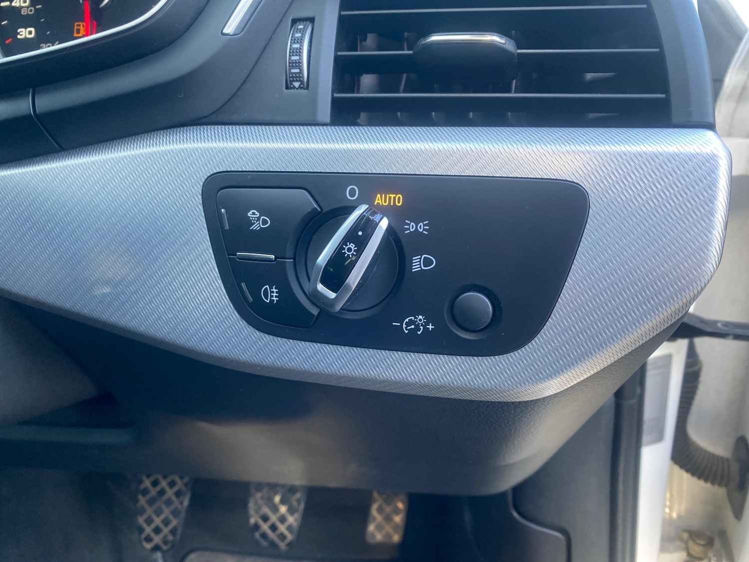 Used Audi A4 Avant 2016 for sale - 77106774: Photo 17