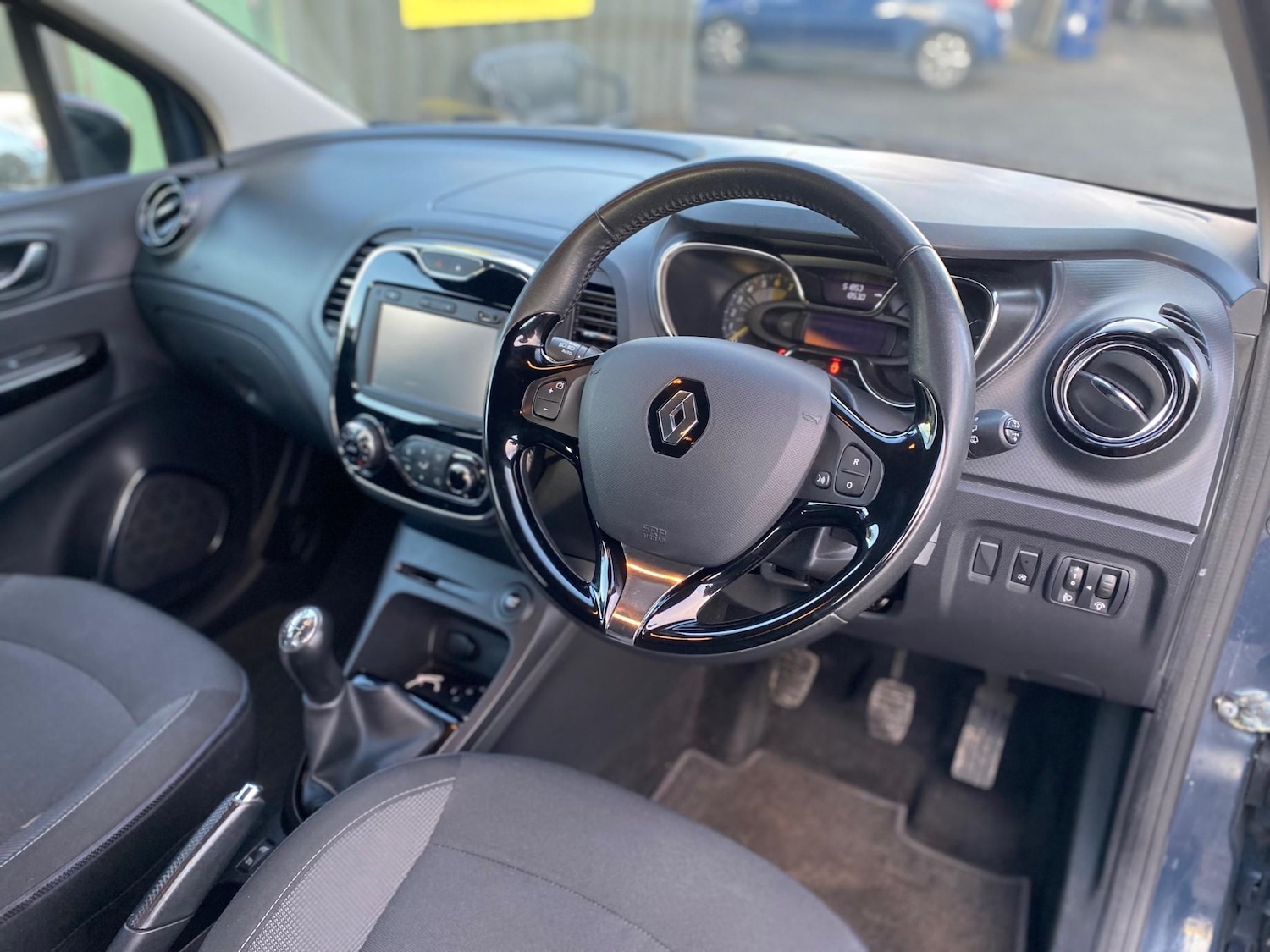 Used Renault Captur 2015 for sale - 77249093: Photo 12