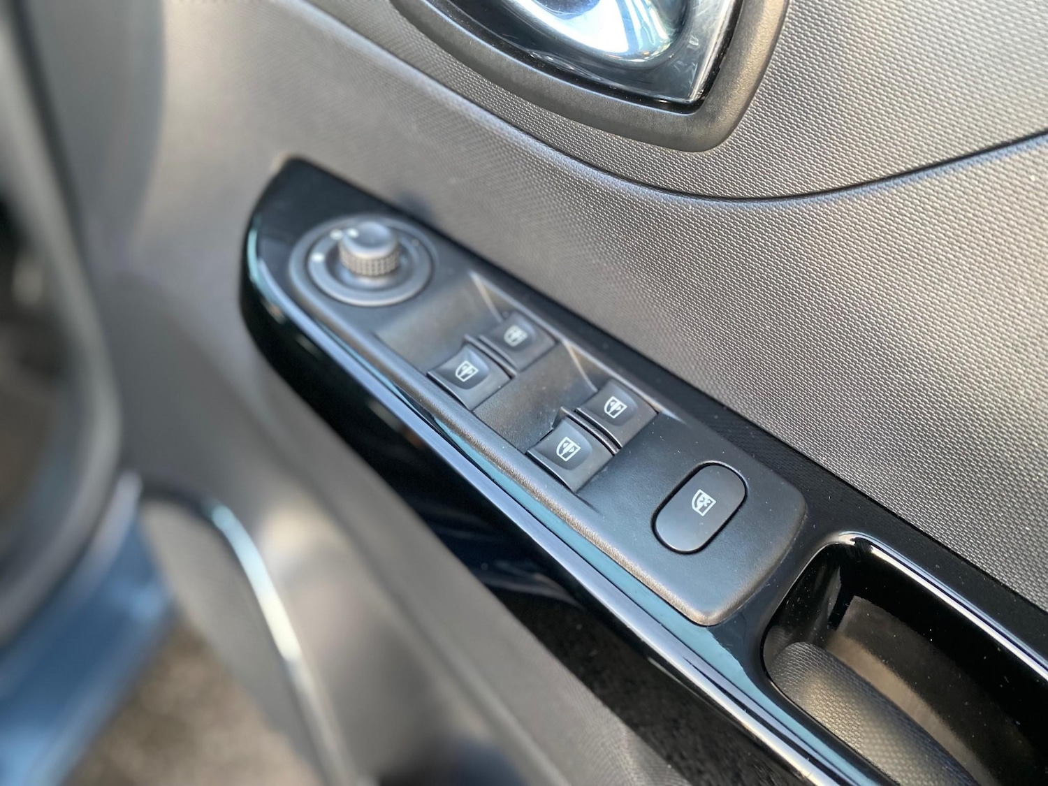 Used Renault Captur 2015 for sale - 77249093: Photo 14