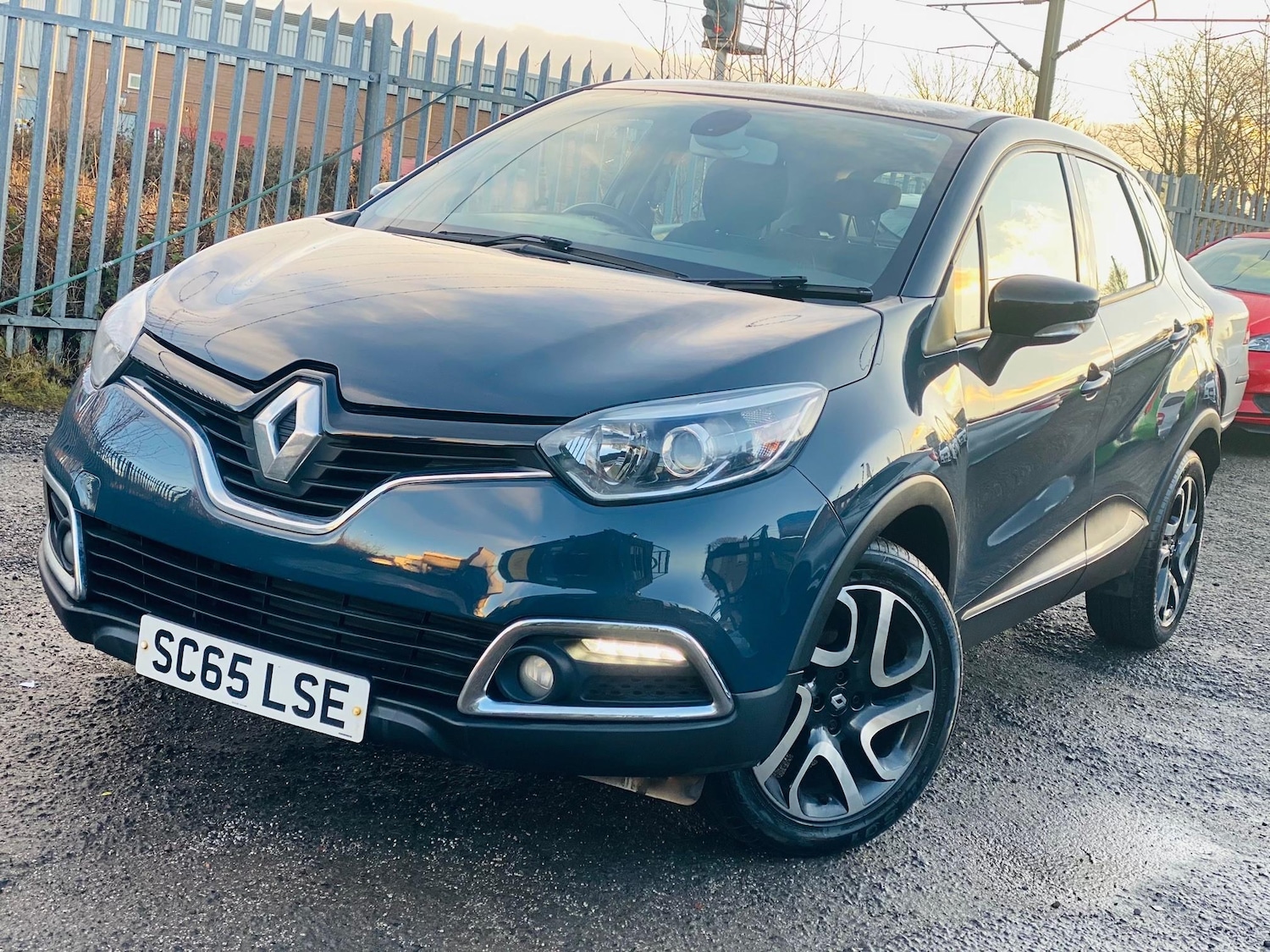 Used Renault Captur 2015 for sale - 77249093: Photo 3