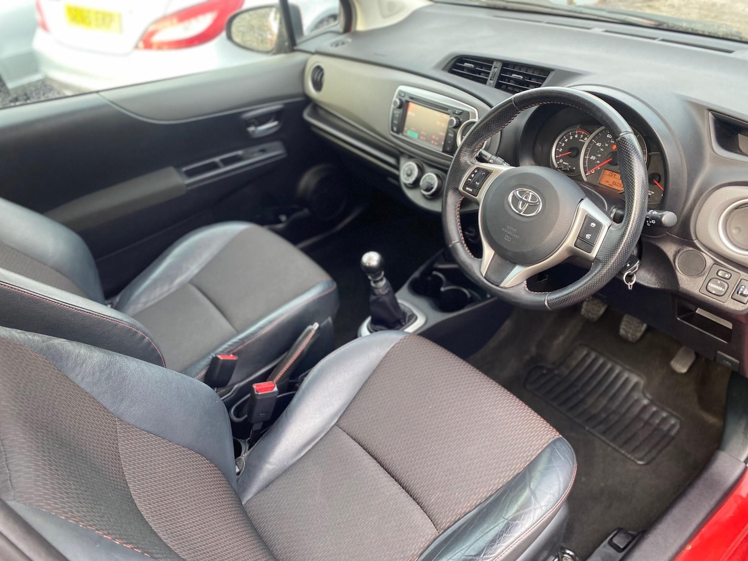 Used Toyota Yaris 2012 for sale - 77128605: Photo 15