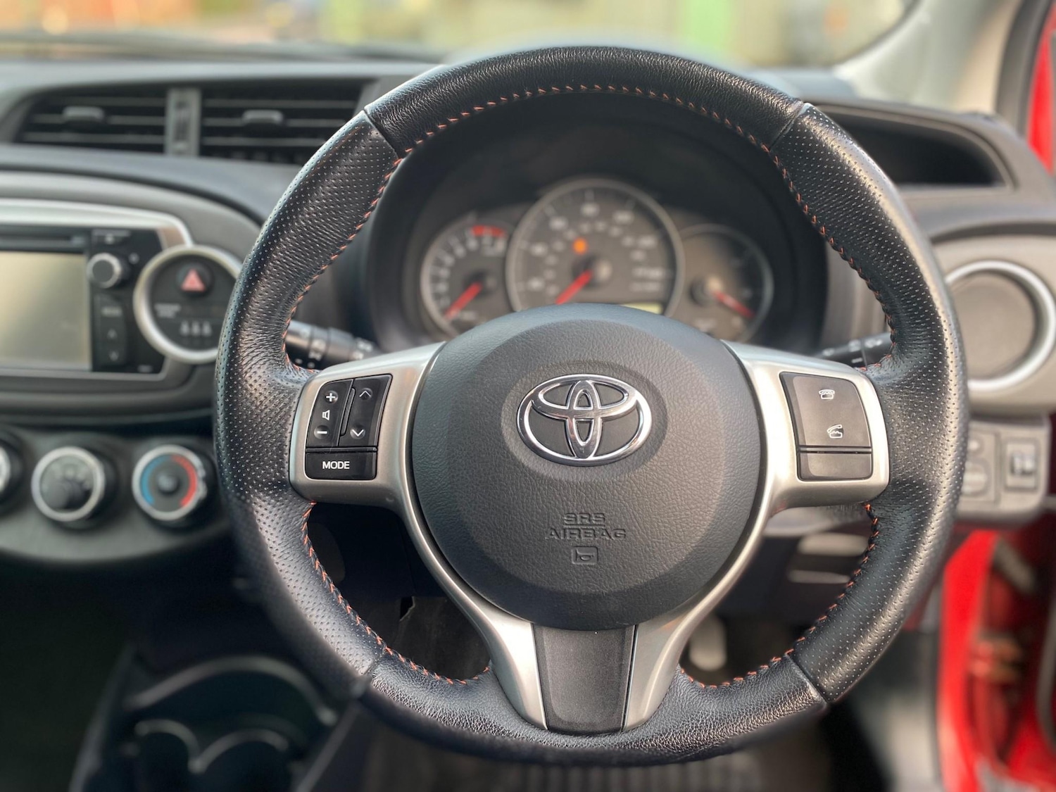 Used Toyota Yaris 2012 for sale - 77128605: Photo 17