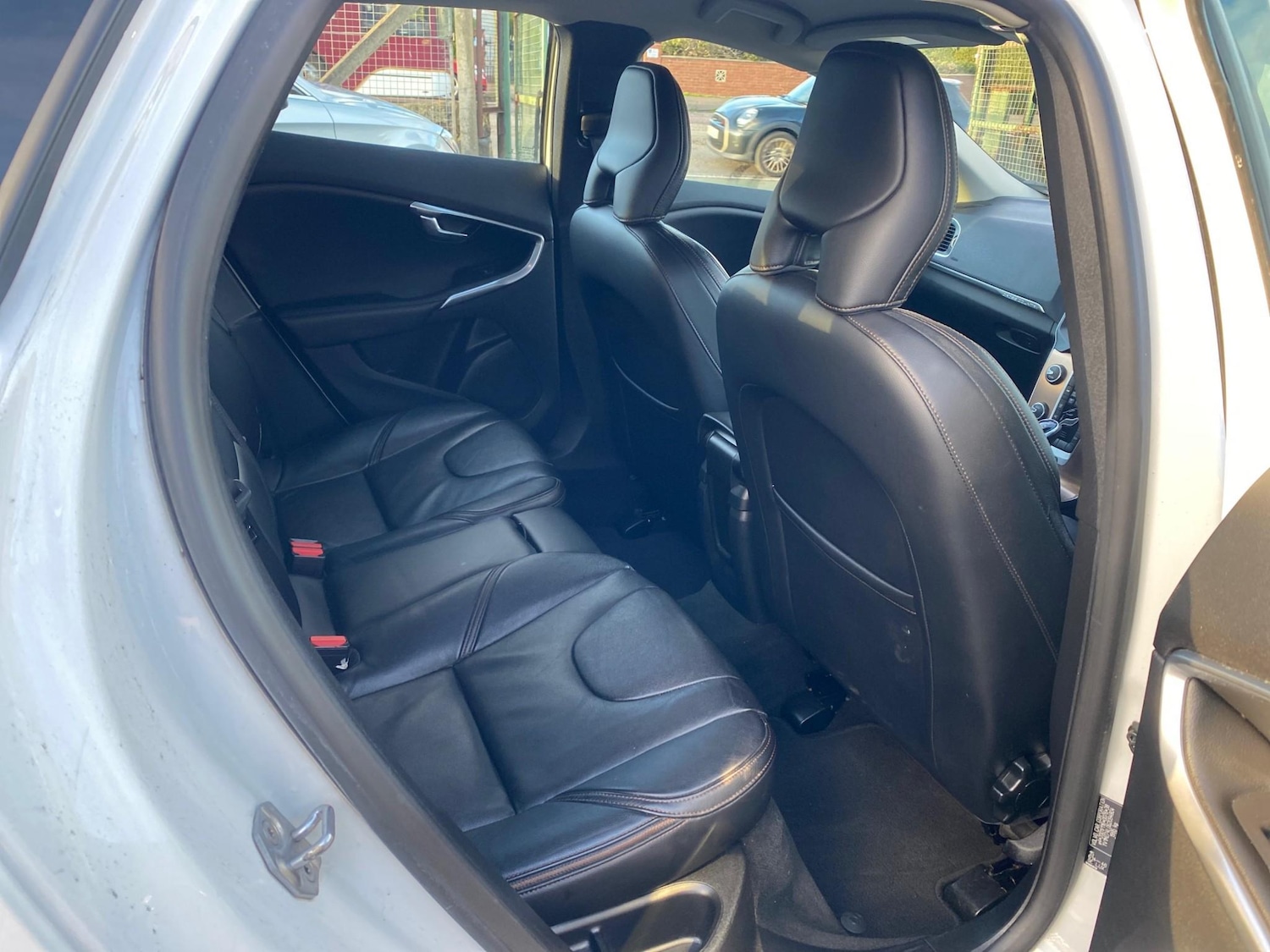 Used Volvo V40 Cross Country 2015 for sale - 76627477: Photo 17