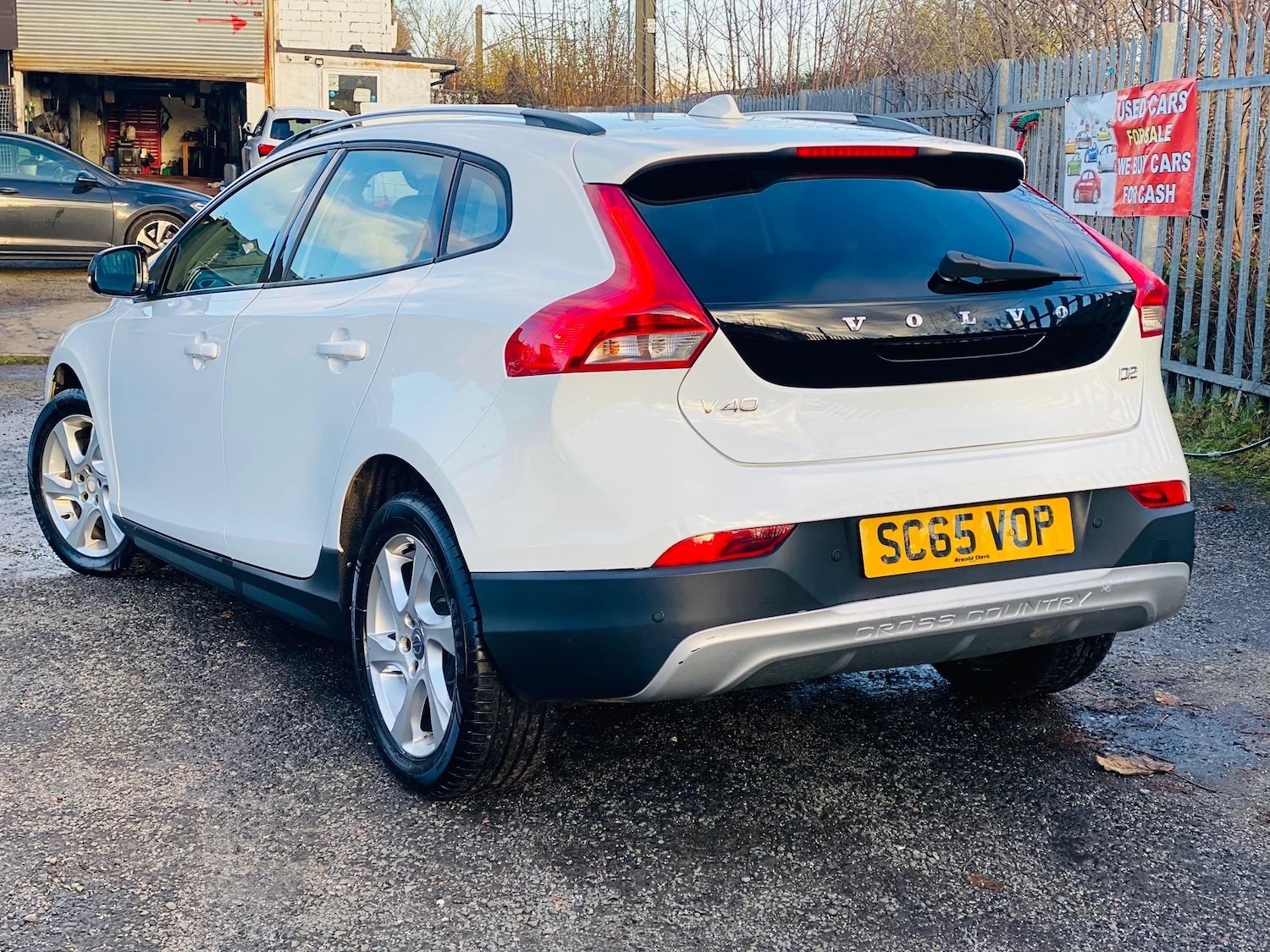 Used Volvo V40 Cross Country 2015 for sale - 76627477: Photo 9