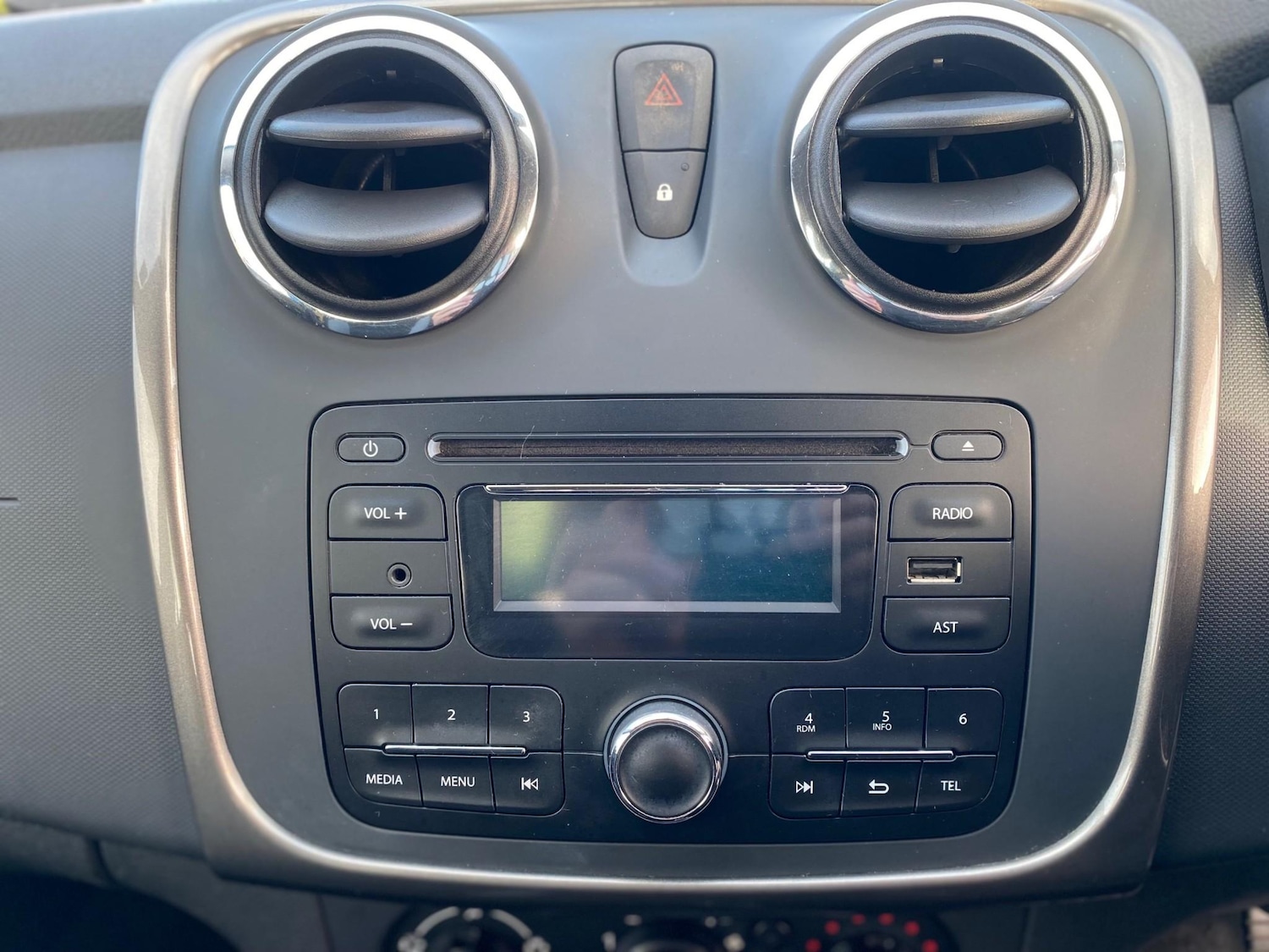 Used Dacia Sandero Stepway 2015 for sale - 76557761: Photo 22