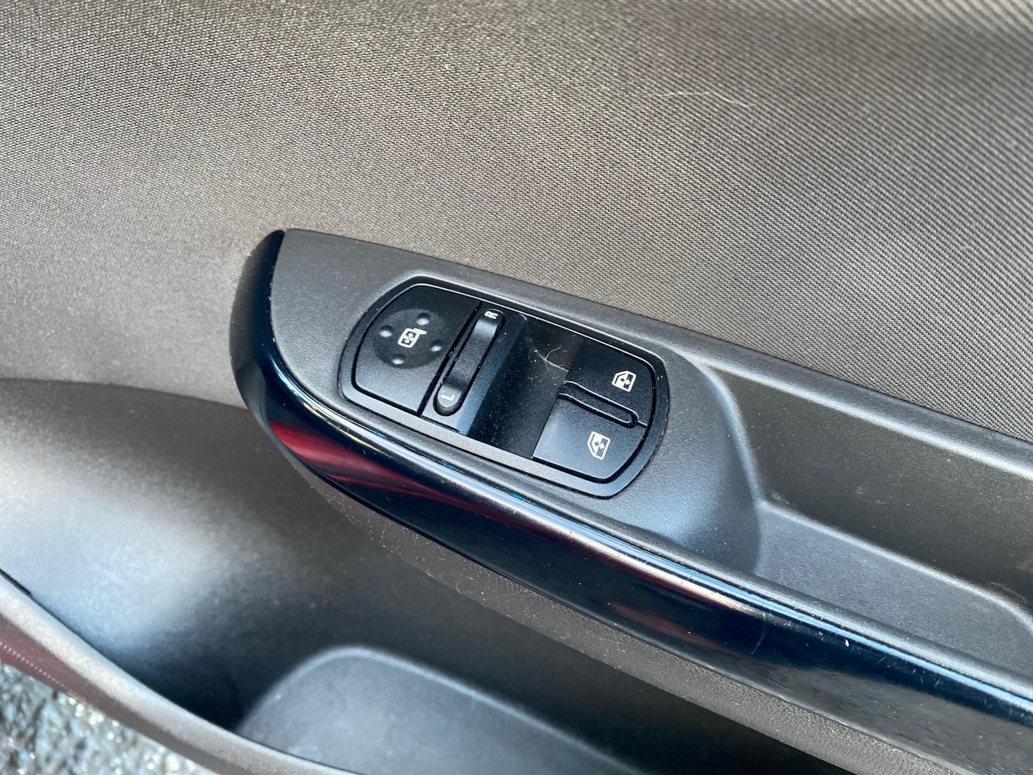 Used Vauxhall Corsa 2015 for sale - 77171359: Photo 18