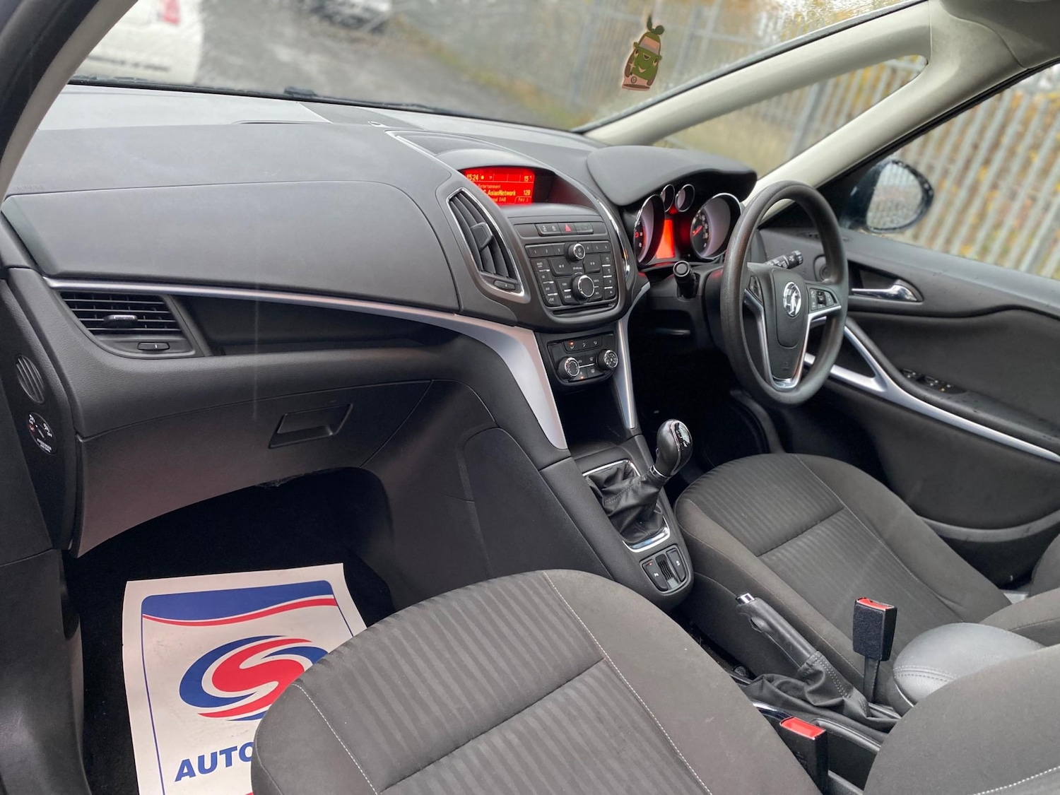 Used Vauxhall Zafira 2015 for sale - 76474338: Photo 5