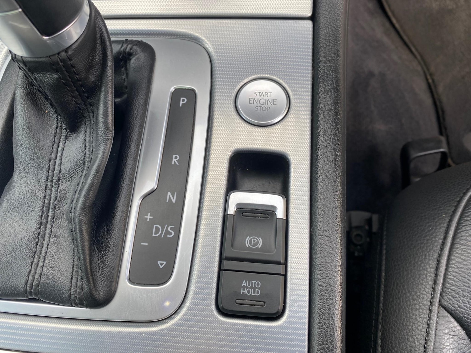 Used Volkswagen Touareg 2015 for sale - 77763994: Photo 21