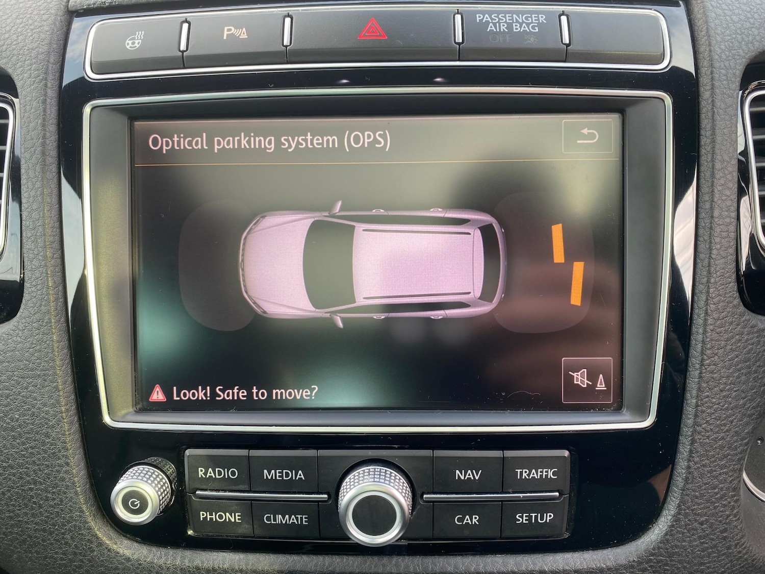 Used Volkswagen Touareg 2015 for sale - 77763994: Photo 28