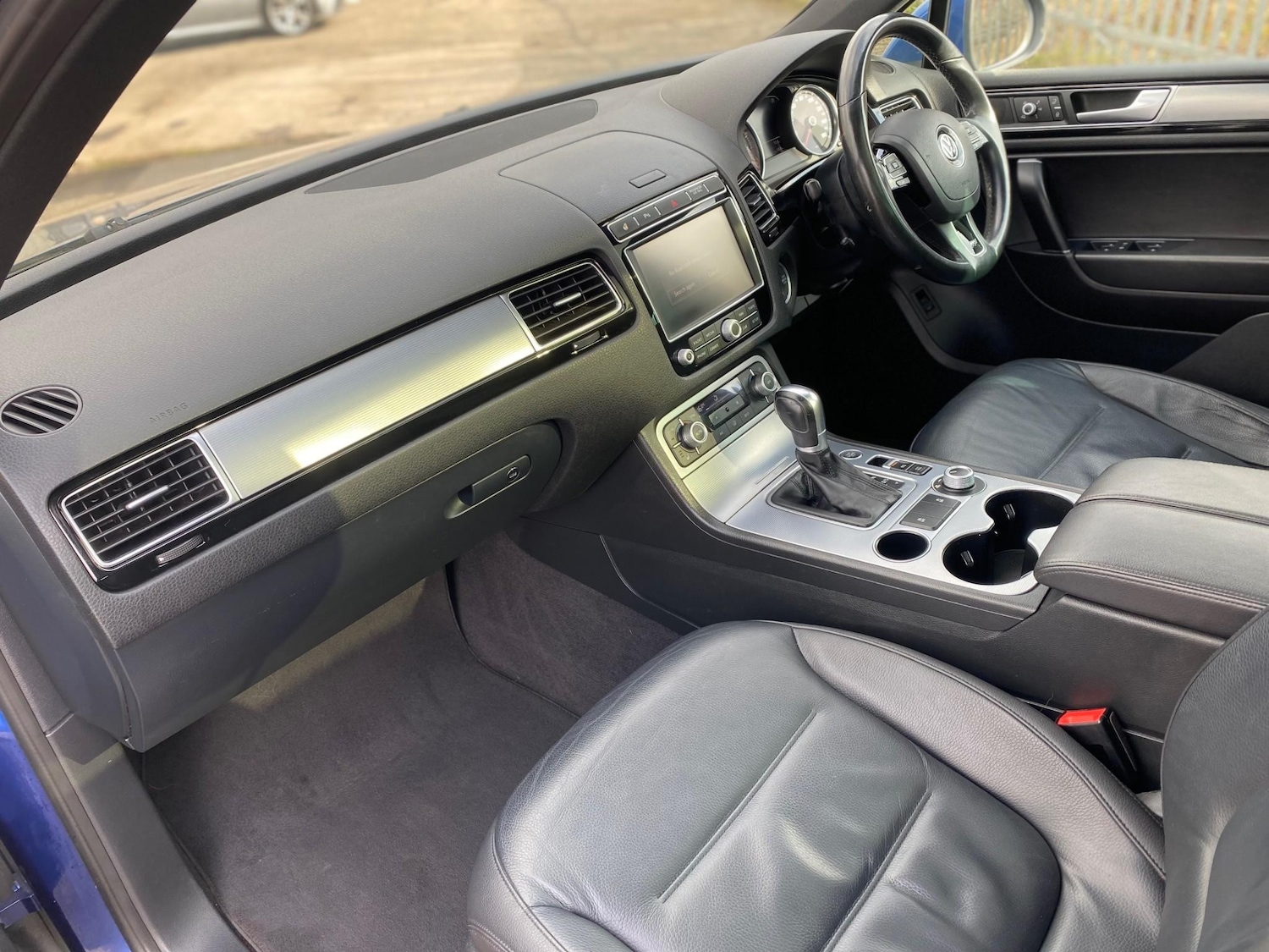 Used Volkswagen Touareg 2015 for sale - 77763994: Photo 33