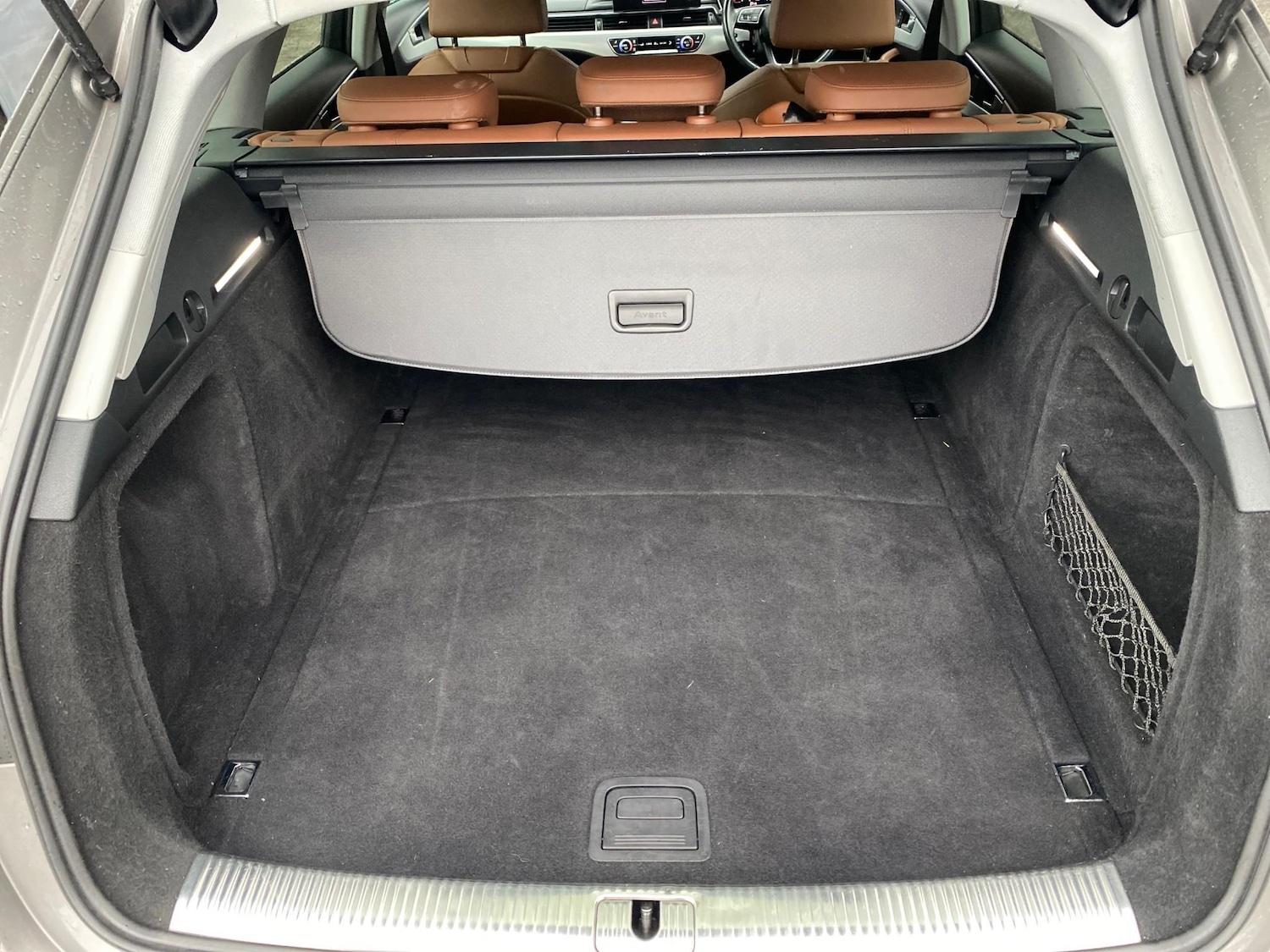 Used Audi A4 2020 for sale - 76887876: Photo 31