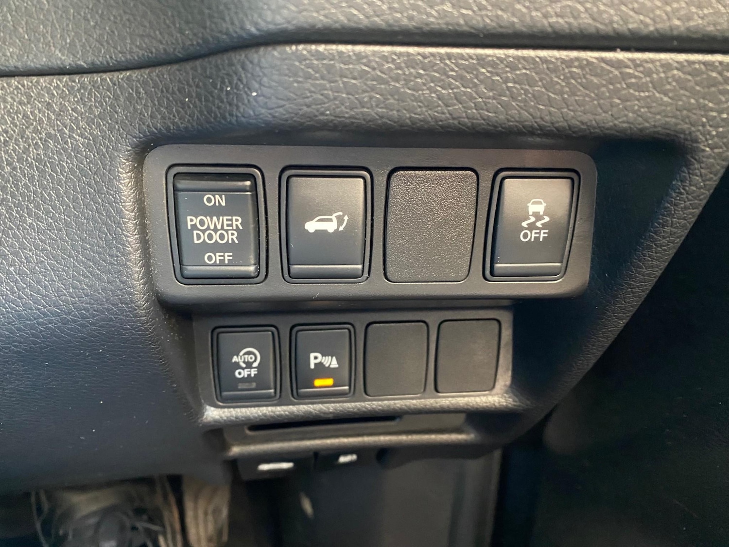 Used Nissan X-Trail 2015 for sale - 76438718: Photo 33