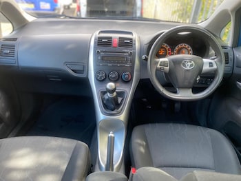 Used Toyota Auris 2011 for sale - 75752465: Photo