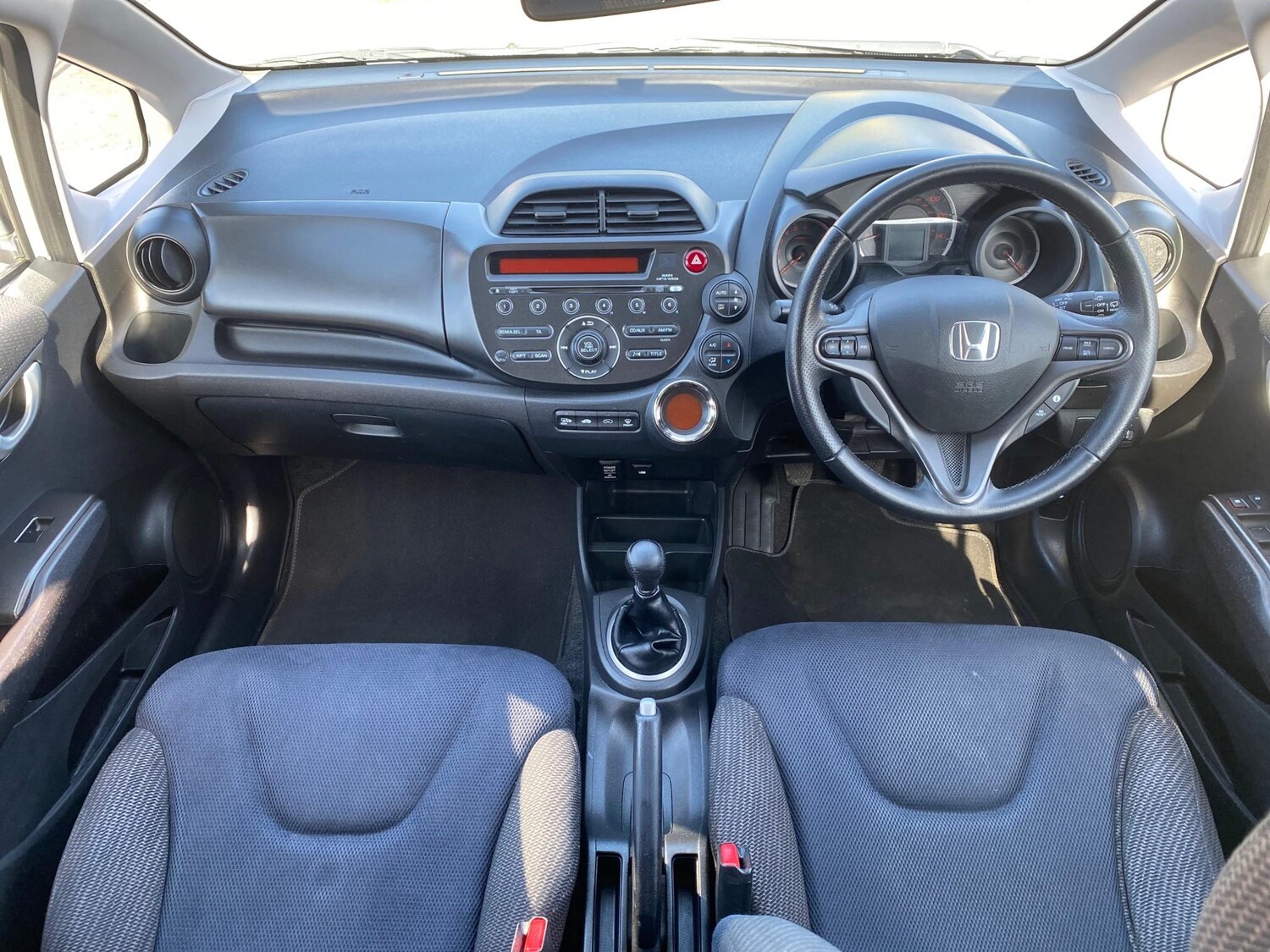 Used Honda Jazz 2014 for sale - 77989466: Photo 4