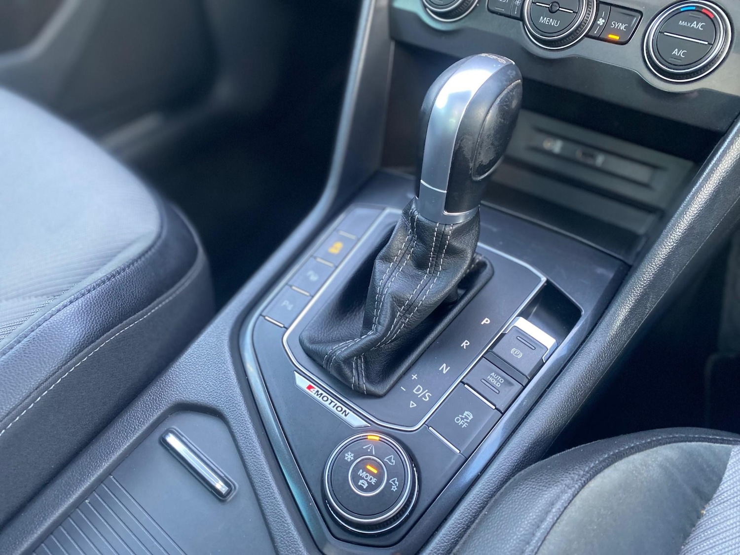 Used Volkswagen Tiguan 2016 for sale - 77718977: Photo 4