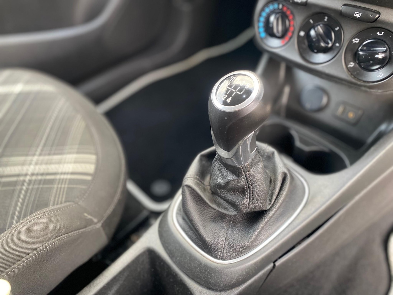 Used Vauxhall Corsa 2015 for sale - 77763991: Photo 20