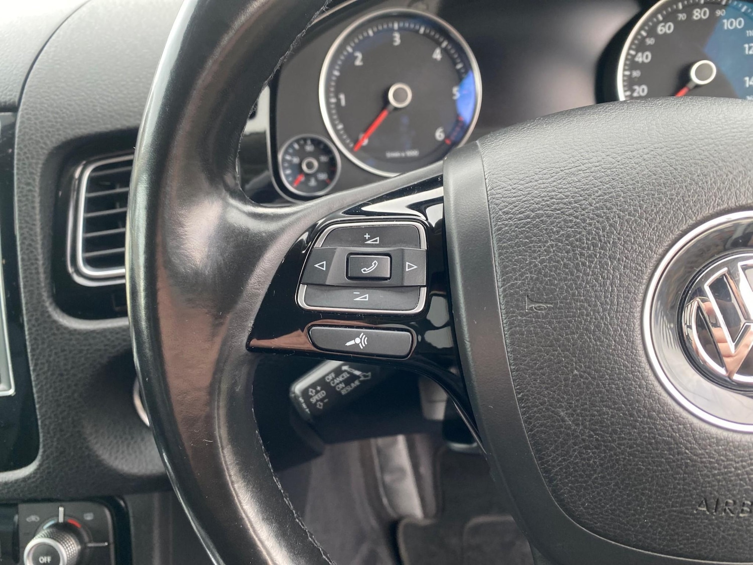 Used Volkswagen Touareg 2016 for sale - 76949475: Photo 18