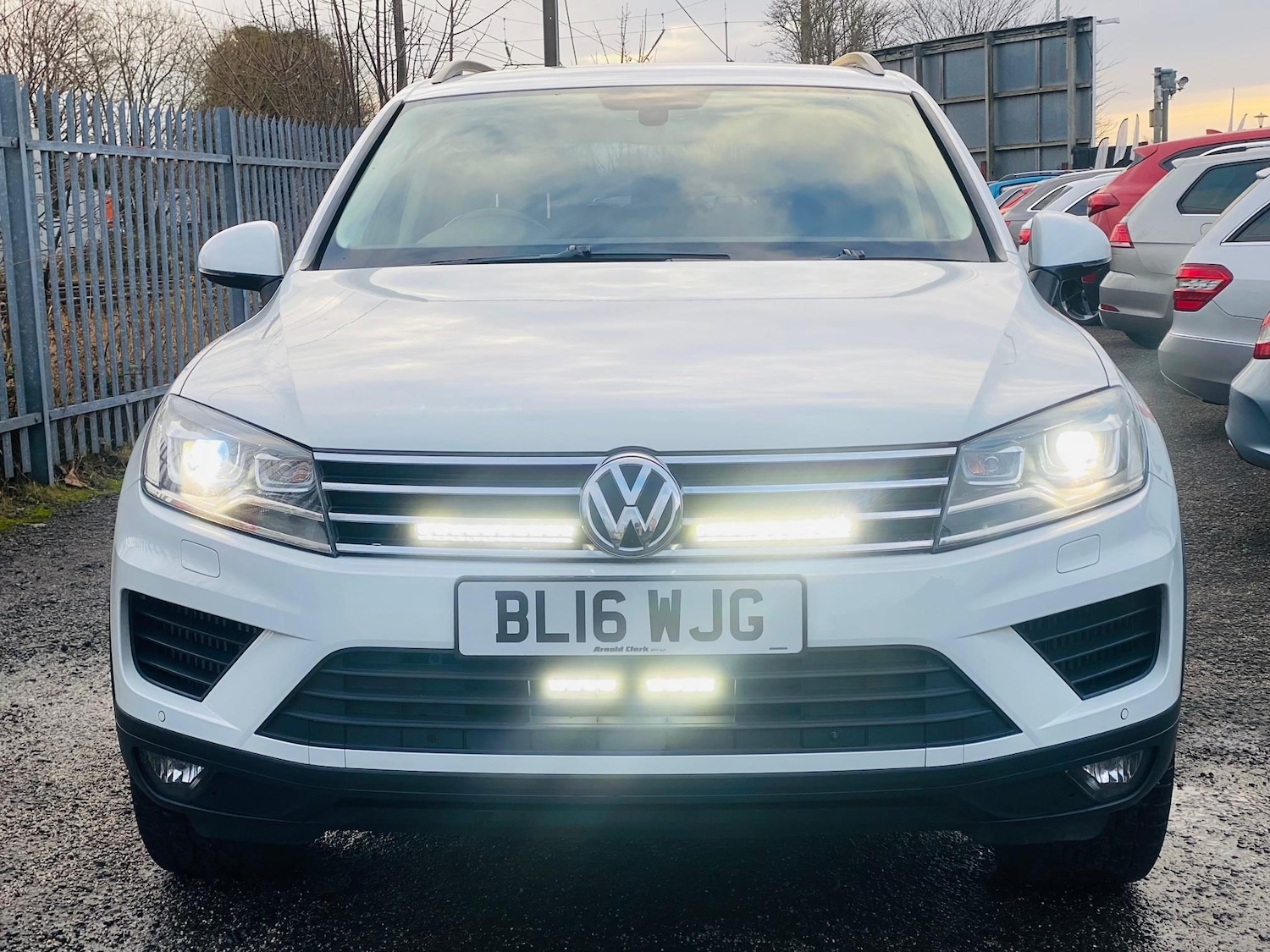 Used Volkswagen Touareg 2016 for sale - 76949475: Photo 2