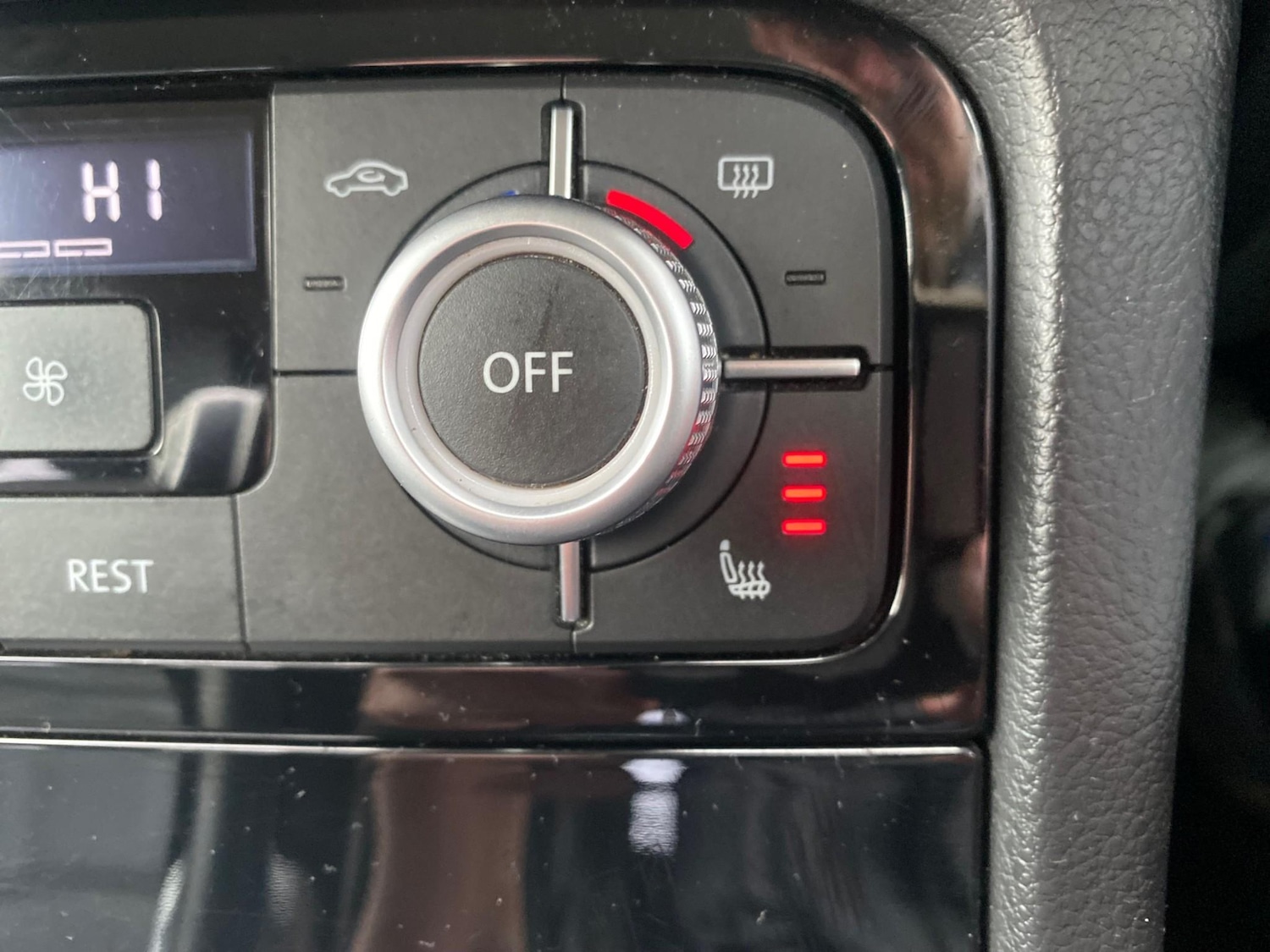 Used Volkswagen Touareg 2016 for sale - 76949475: Photo 25