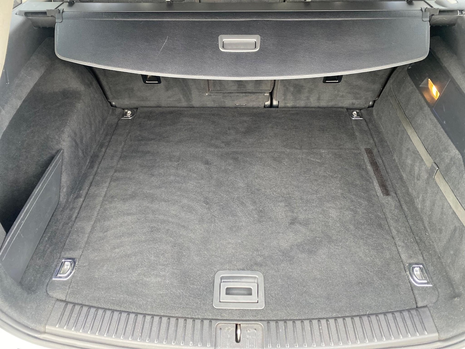 Used Volkswagen Touareg 2016 for sale - 76949475: Photo 32