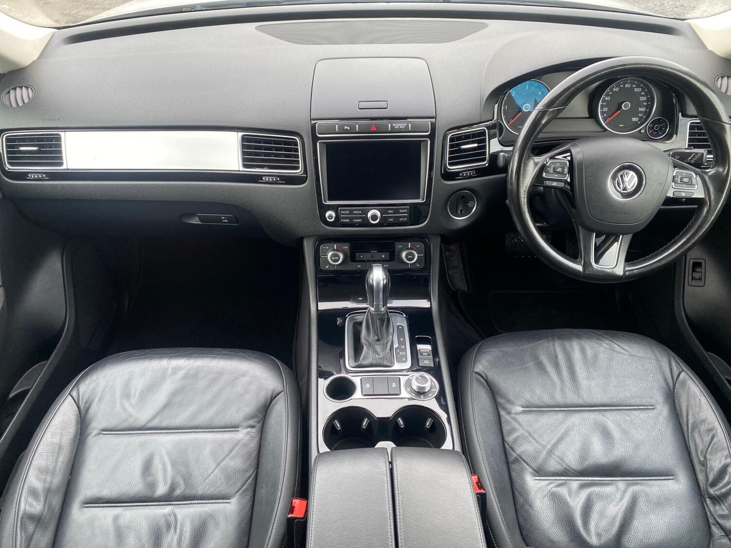 Used Volkswagen Touareg 2016 for sale - 76949475: Photo 5