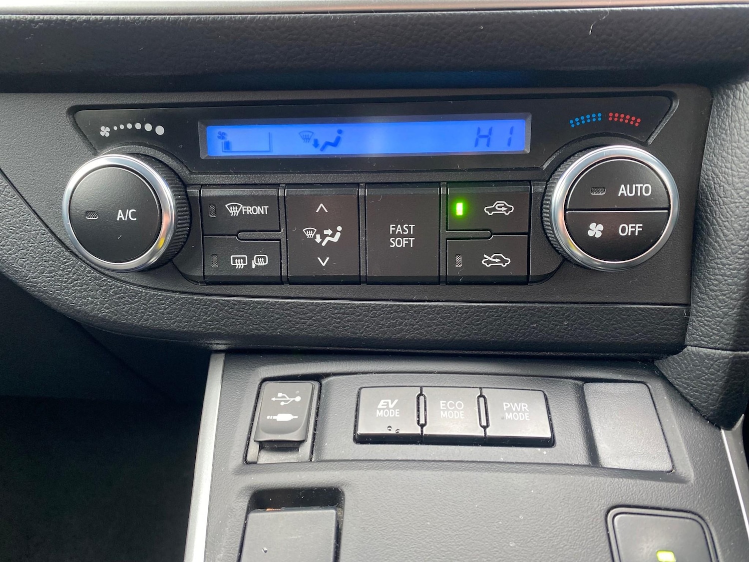 Used Toyota Auris 2015 for sale - 77849086: Photo 21