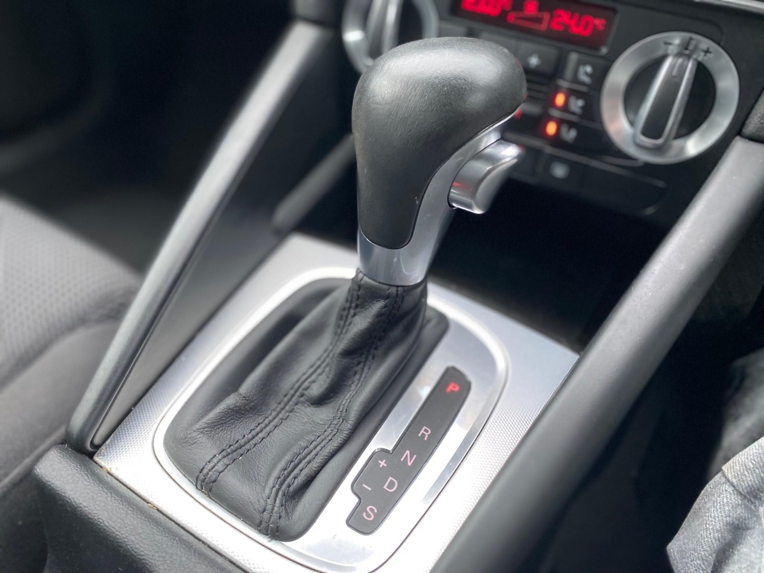 Used Audi A3 2010 for sale - 76468847: Photo 4