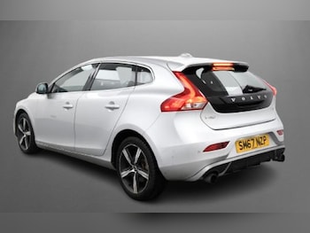 Used Volvo V40 2018 for sale - 76438719: Photo