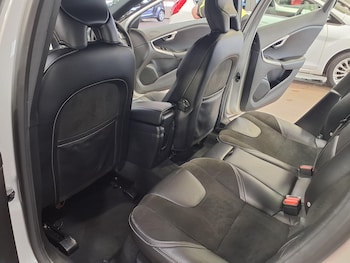 Used Volvo V40 2018 for sale - 76438719: Photo