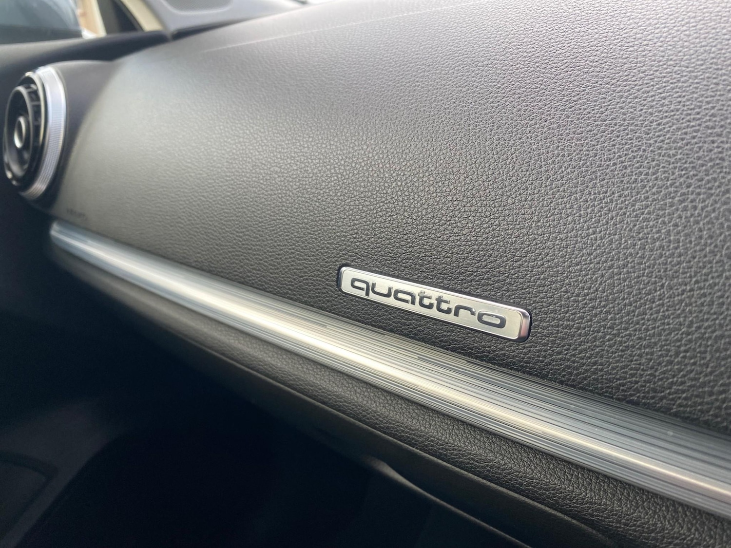 Used Audi A3 2015 for sale - 77026604: Photo 6