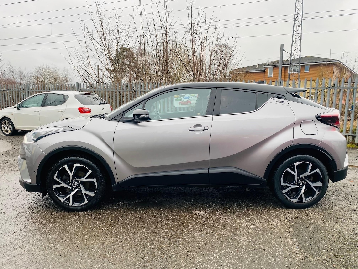 Used Toyota C-HR 2017 for sale - 77506029: Photo 11