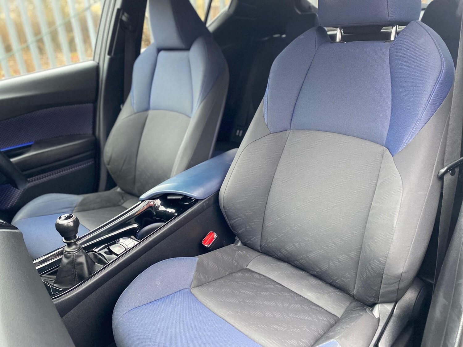 Used Toyota C-HR 2017 for sale - 77506029: Photo 32