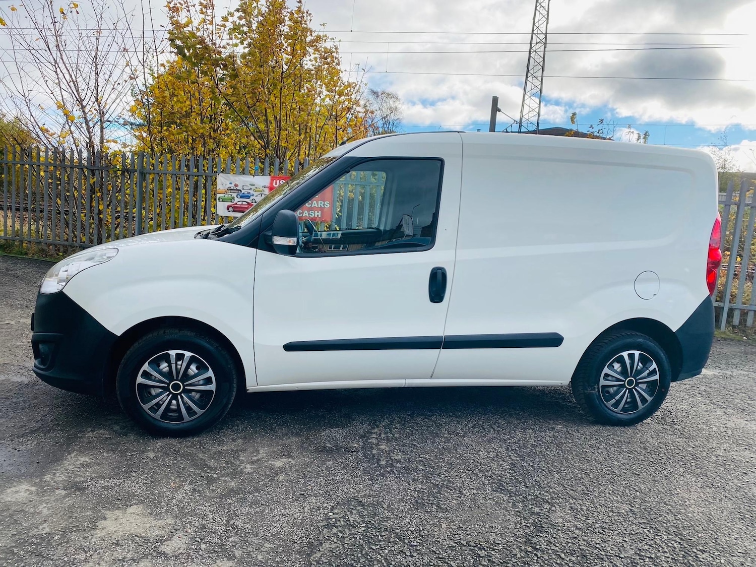 Used Vauxhall Combo 2017 for sale - 76405500: Photo 11