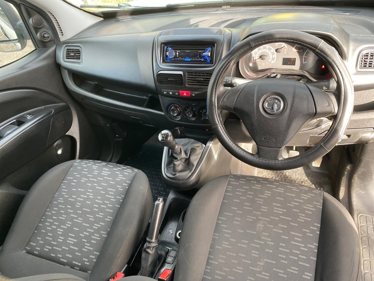 Used Vauxhall Combo 2017 for sale - 76405500: Photo 13